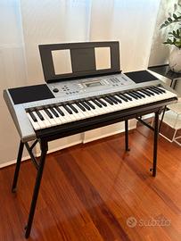 Tastiera Yamaha PSR-E353 + supporto regolabile
