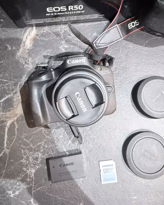 Canon EOS R50