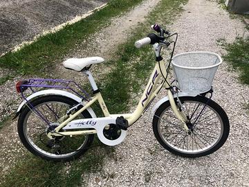 Bicicleta da bambina 