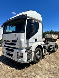 Trattore stradale iveco stralis