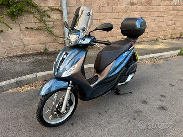 Piaggio medley 150
