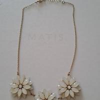 Collana fiori con gemme di vetro color bianco,oro