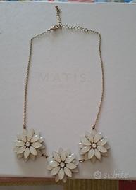 Collana fiori con gemme di vetro color bianco,oro