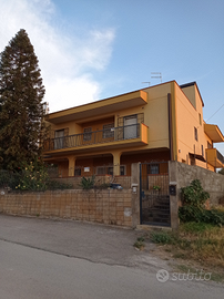 Intero stabile a prezzo ribassato