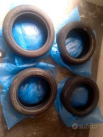 Gomme auto