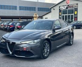 Alfa Romeo Giulia 2.2 Turbodiesel 210 CV AT8 AWD Q