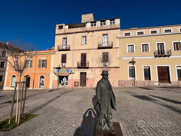 Nel cuore della citta'in piazza fiume