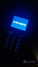 Cellulare Majestic con tasti grandi