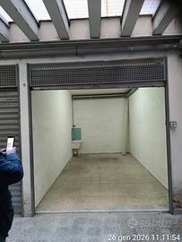 Box Auto 17 mq - Zona Via Palmitessa -