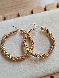 Orecchini cerchio dorati in acciaio inox 