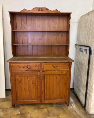 Credenza in legno massiccio