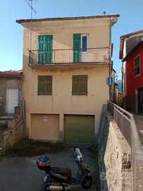 Casa autonoma in centro con garage