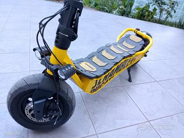 monopattino Ducati 