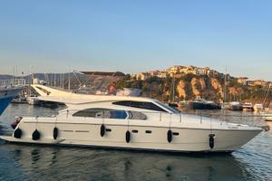 Ferretti 530 FLY/2 caterpillar 720cv