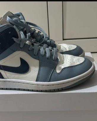 WMNS AIR JORDAN 1 MID