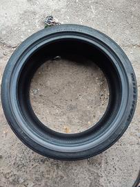 gomme 225 40 19 