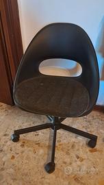 Sedia girevole IKEA con cuscino, grigio scuro/nero