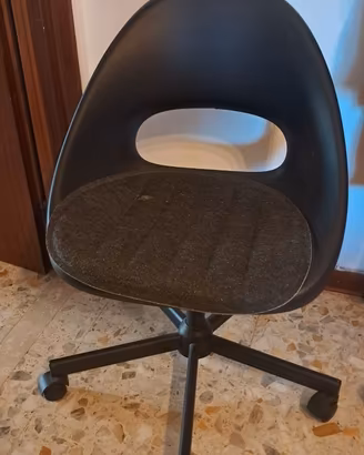 Sedia girevole IKEA con cuscino, grigio scuro/nero