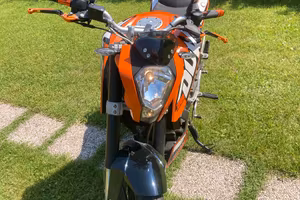 Ktm duke 200