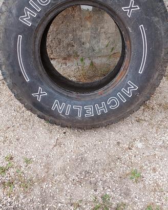 Pneumatico Michelin 255/75/ R 15