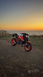 KTM 1290 Superduke r 2023