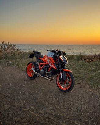 KTM 1290 Superduke r 2023