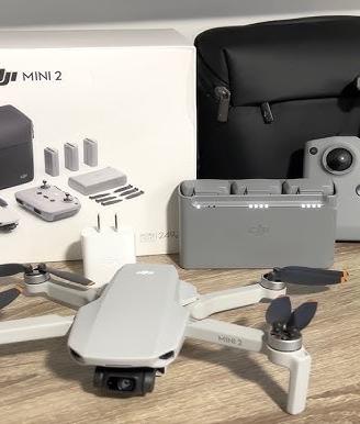 Drone  DJI mini 2 fly more combo con 3 batterie