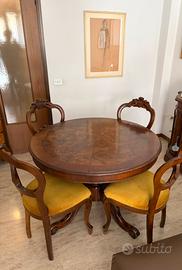 Set di tavolo e sedie in radica di noce