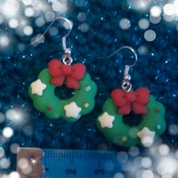 Orecchini natalizi a ghirlanda