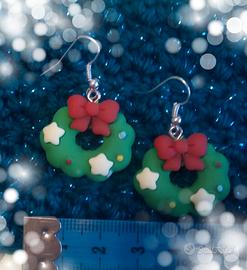 Orecchini natalizi a ghirlanda
