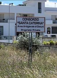 Disponibile locale artigianale 300 metri quadri