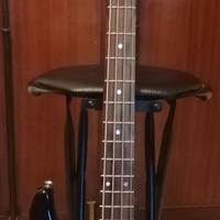 Basso elettrico Yamaha
