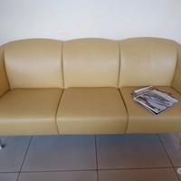 Divani gialli ecopelle