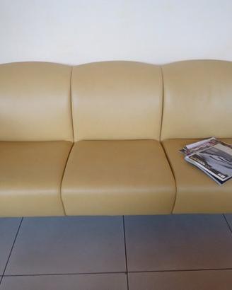 Divani gialli ecopelle