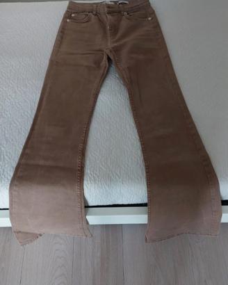 pantaloni a zampa Bershka 