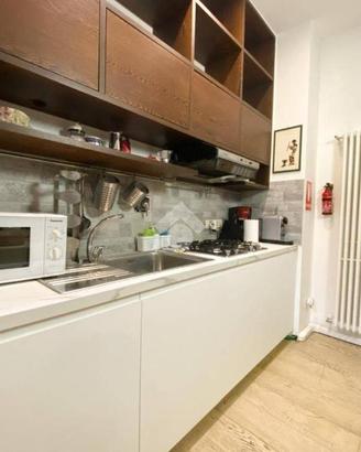 Cucina Lineare + Elettrodomestici lavatrice frigo
