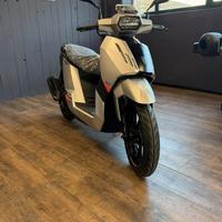 Peugeot Tweet 200 GT