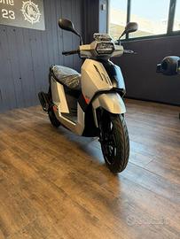 Peugeot Tweet 200 GT