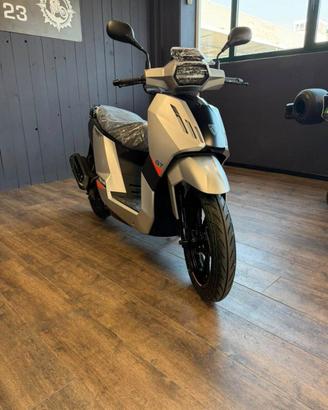 Peugeot Tweet 200 GT