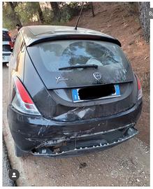 Lancia Ypsilon GPL 2013 -MARCIANTE- incidentata