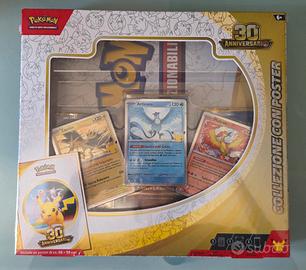 Pokémon Box 30° Anniversario con Poster ITA