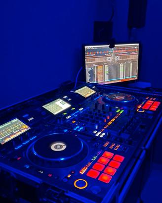 CONSOLLE E IMPIANTO PROFESSIONALE DA DJ