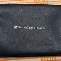 Pochette SkinCeuticals nera