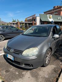 VW Golf 5 1.6 Sportline benzina – OK neopatentati