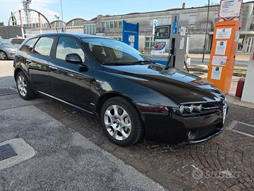 Alfa Romeo 159 1.9 JTDm Sportwagon con 223.000km
