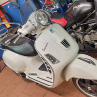 Vespa GTS 125 Super i e. 2011