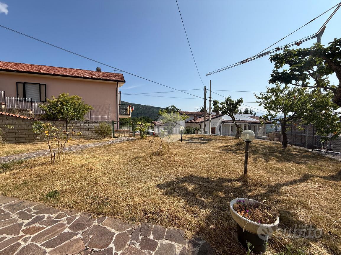 Casa – Scoppito, Cave - Altro