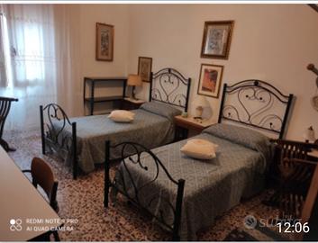 Camera doppia a singola a studentessa