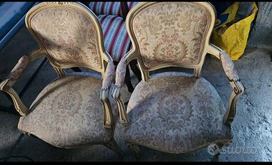 POLTRONE E TAVOLINO DELLA NONNA 