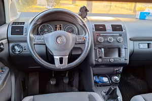VW Touran 1.6 TDI 105 cv– 7 Posti – 2013-240000 km
